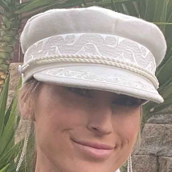 Lack of Color Small Cream Colored Hat See Video main image 14